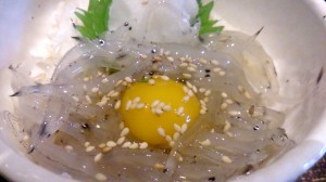 白魚と生ウズラの卵丼