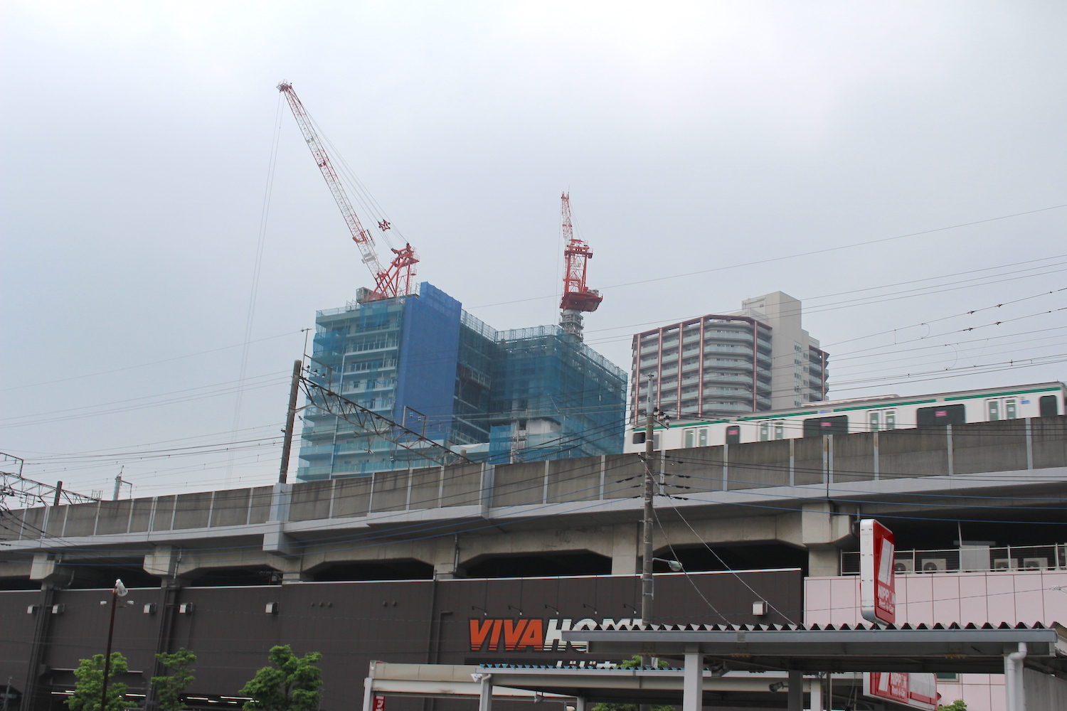東口から見た武蔵浦和SKY&GARDEN